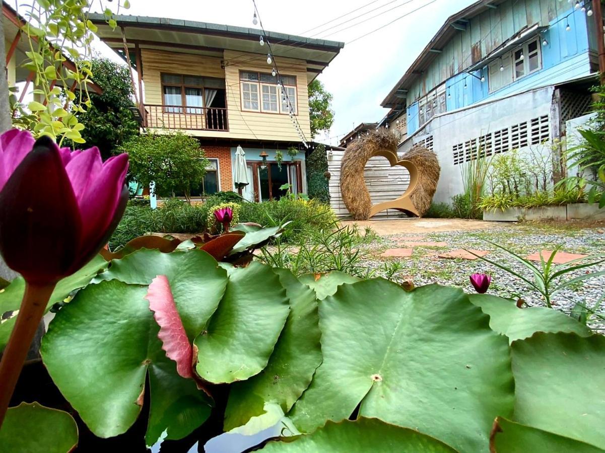 ฮักเคียงโขง Hug Khieng Khong Nongkhai Hostel Nong Khai Exterior photo